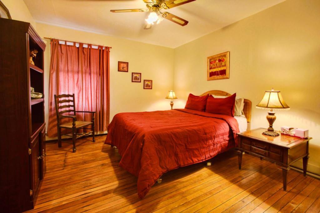 Suites On Main Margaretville Cameră foto